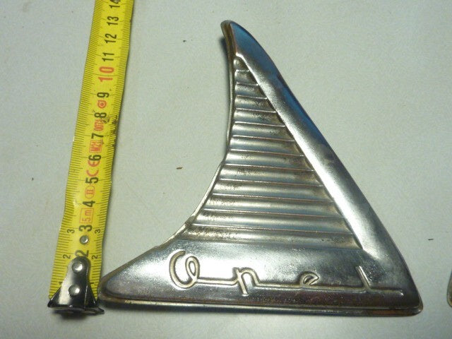2 cache emblème triangle chromé Opel vintage old antique