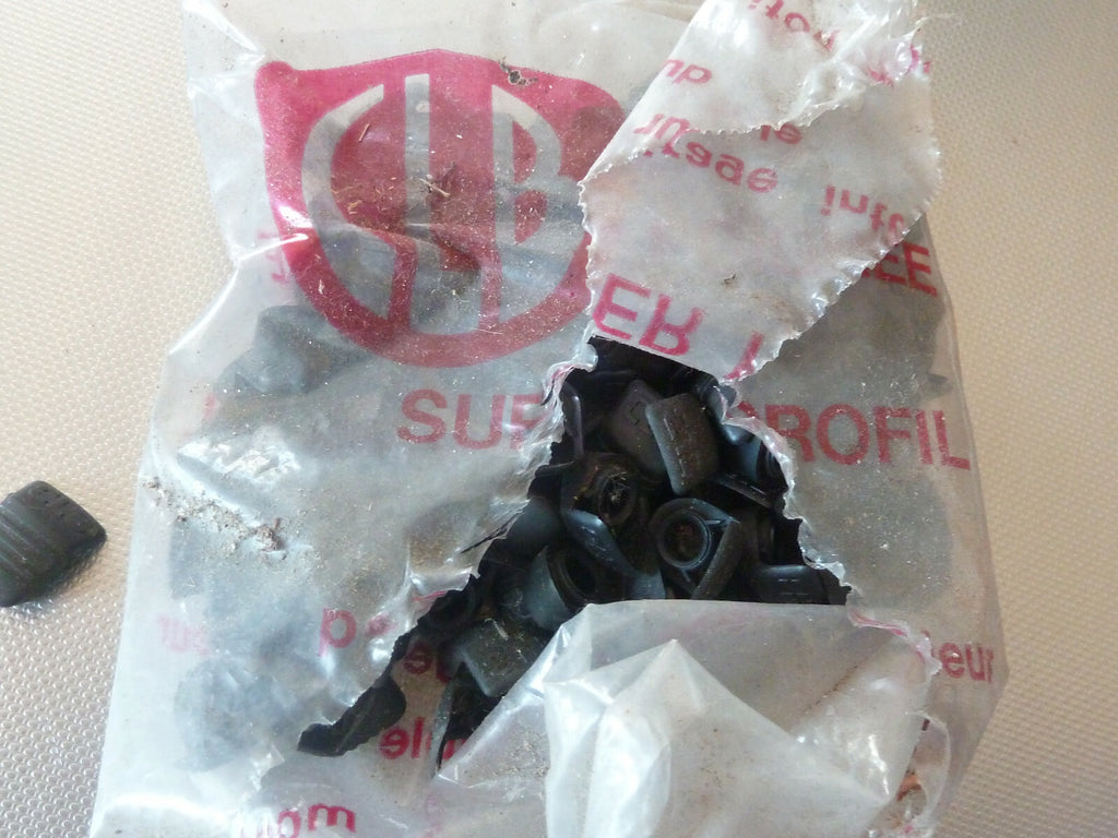 ✨ 2 Bouchons cache plastic freins CLB vintage Bouchons d’étrier frein  NOS✨