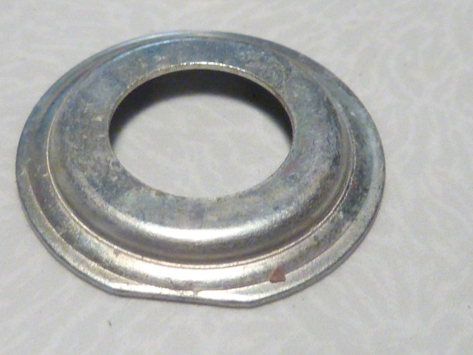 vintage ancien rondelle emboutie ?? capot de phare ?? axe  vélo enfant ?