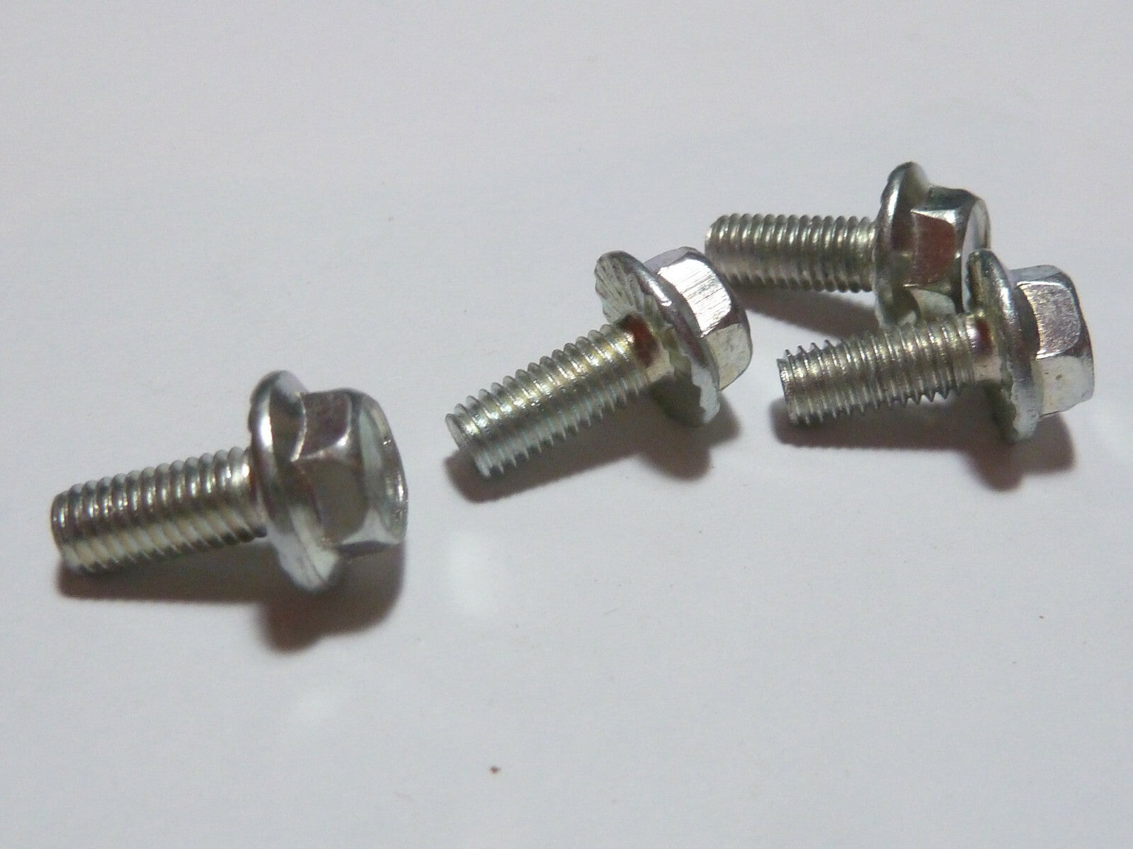 ✨ NOS vintage Vis M5 x 0.8 Tête 6 pans Collerette Cyclo Vélo Ancien (x4)✨