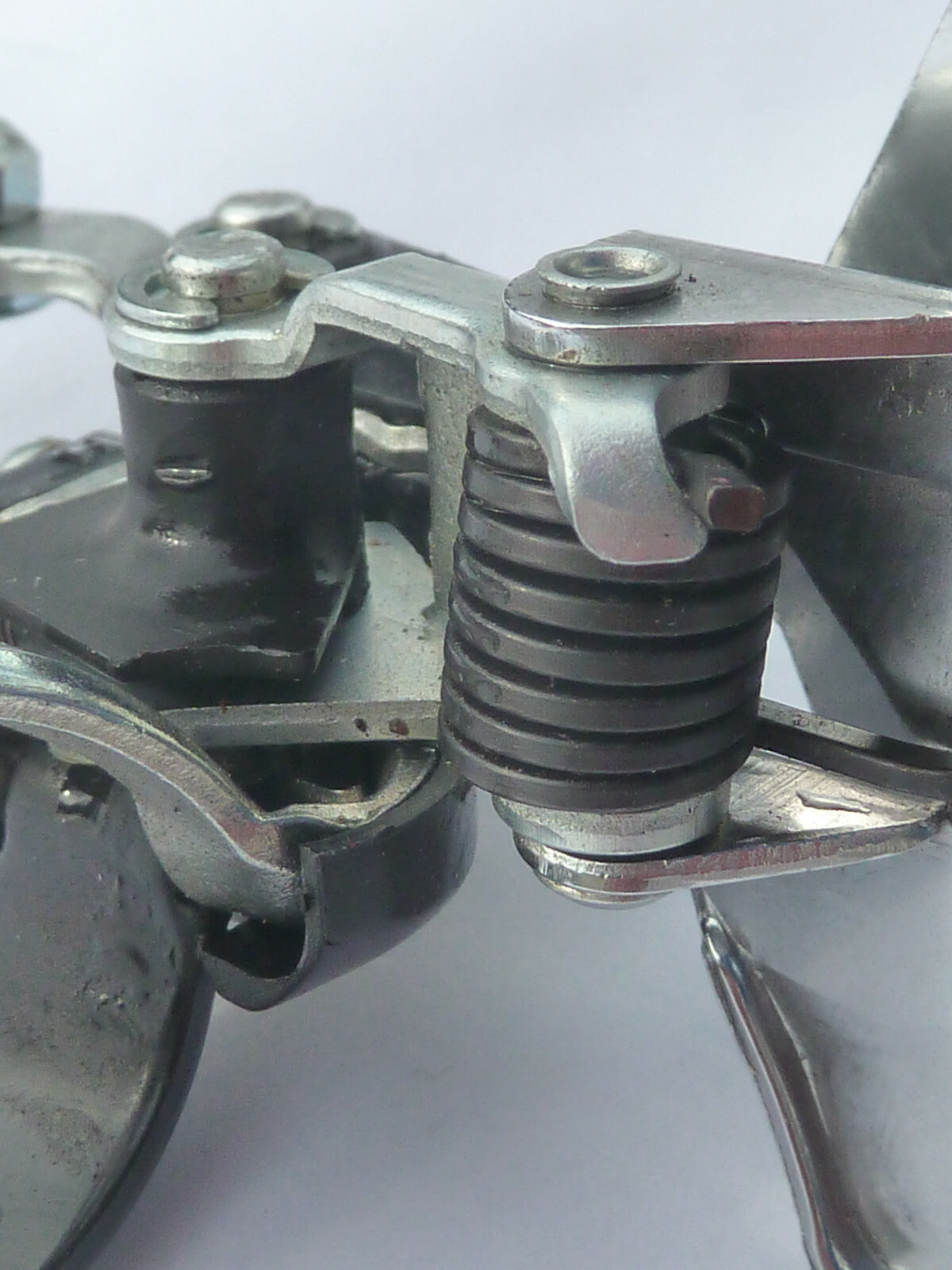 NOS DÉRAILLEUR AVANT VÉLO SHIMANO VINTAGE COLLIER 200GS 28.0 / 28.6   200 GS