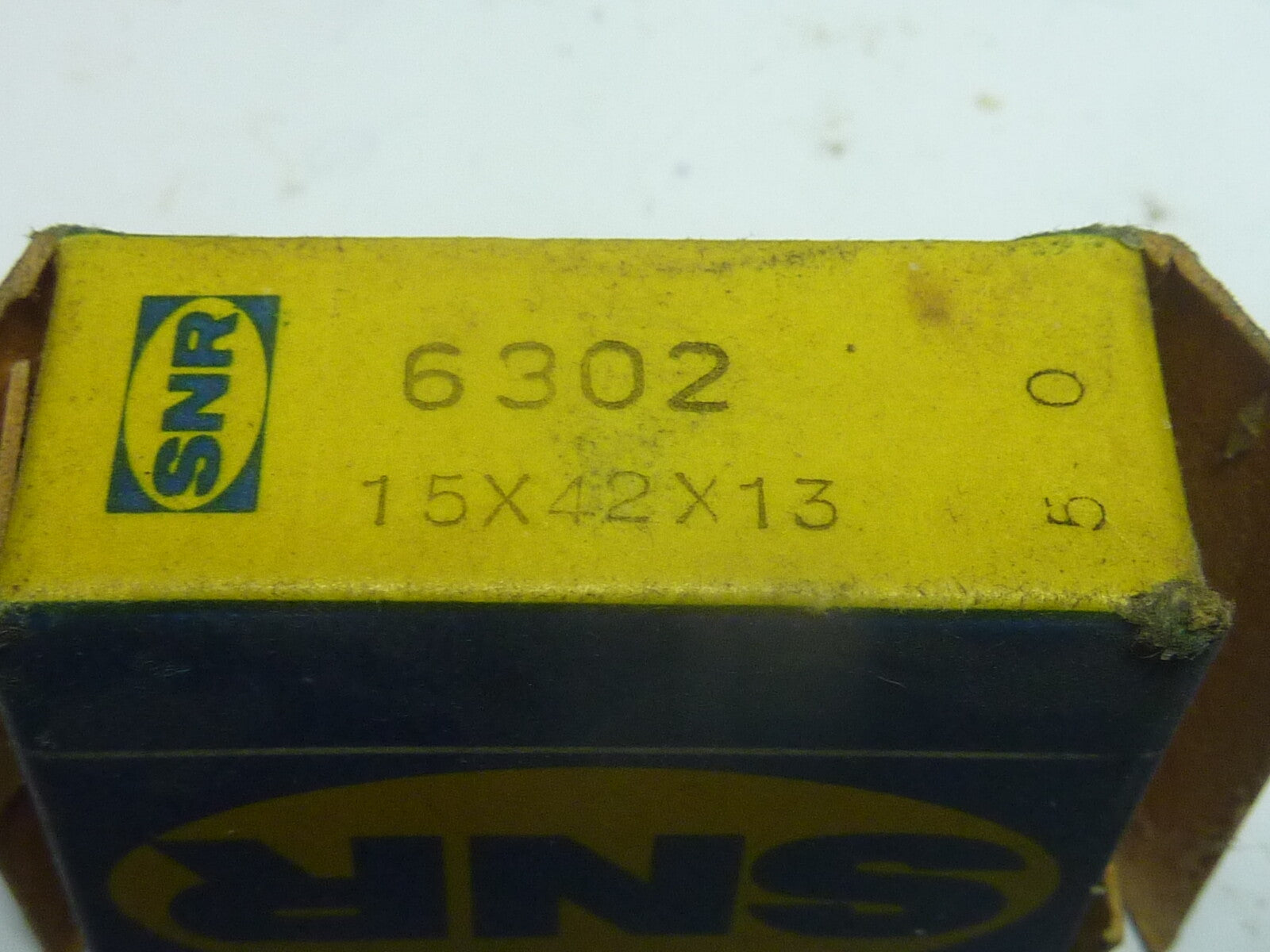 ancien stock Roulement a billes 6302 SNR - 15x42x13 mm