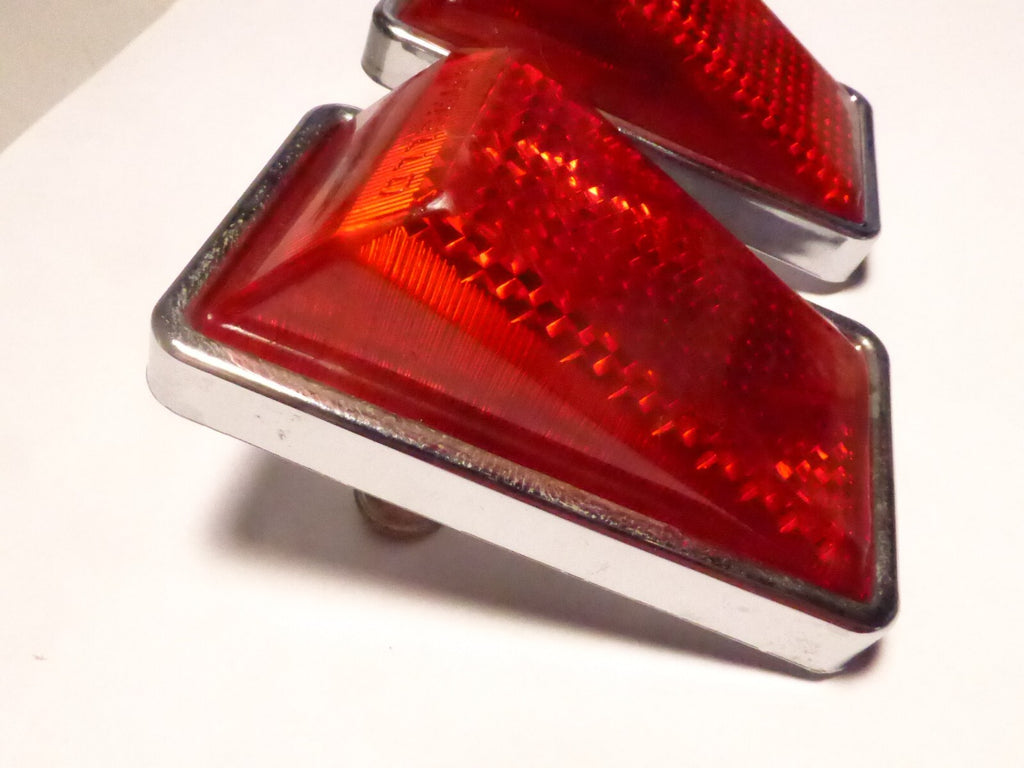 NOS 2 Catadioptre  Alfa Romeo 105 coupé Bertone Carello 14.384.748 Brevettato