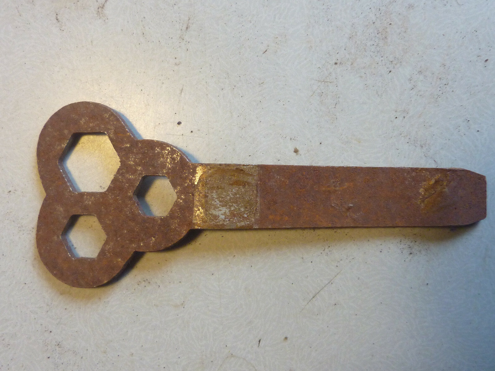 NOS OUTIL VELO ANCIEN  CLE AFA "LE PLUS VITE" vintage  ancien stock a nettoyer