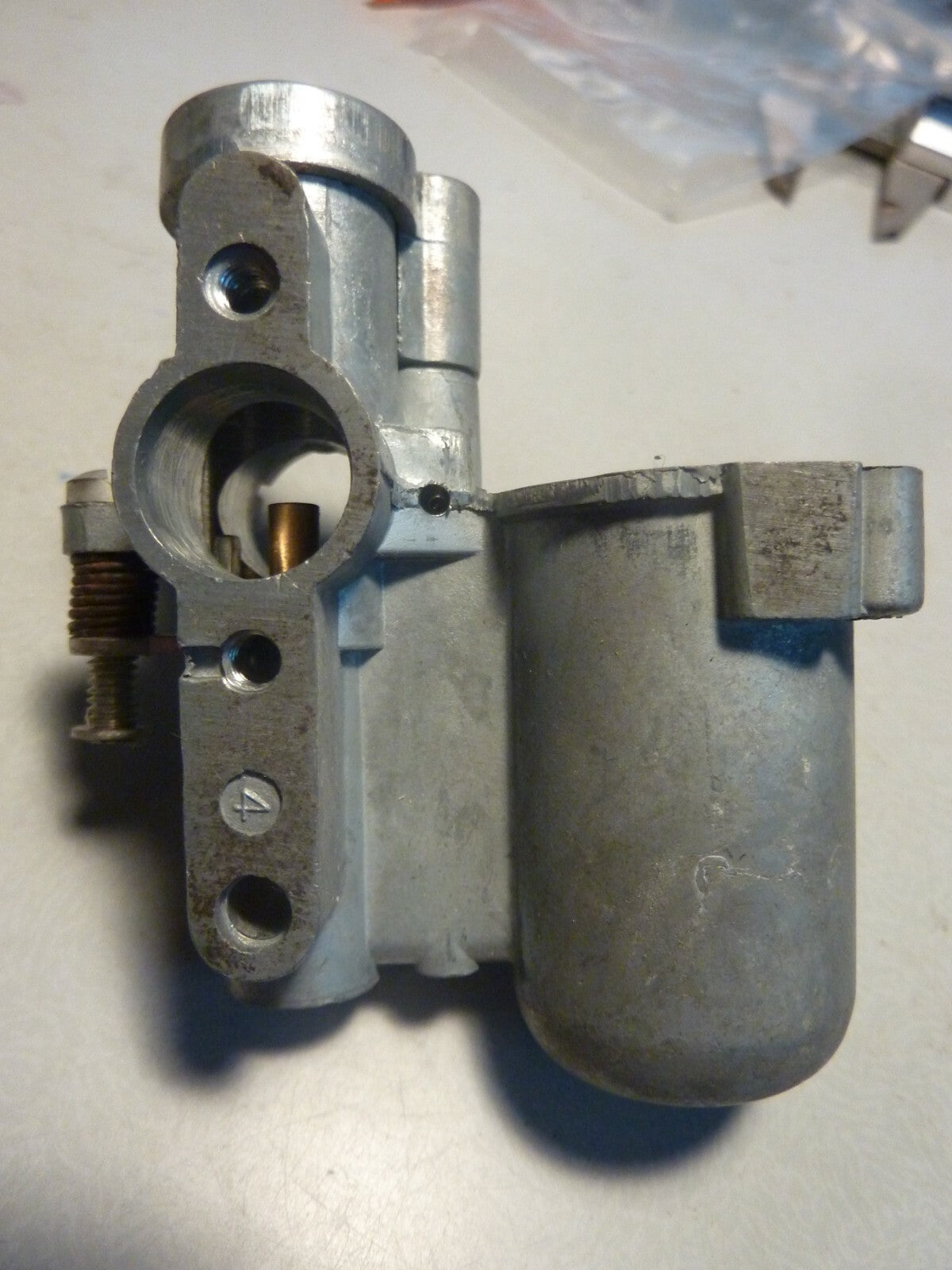 NOS 1 corps de carburateur 7577 type carburateur vespa ?
