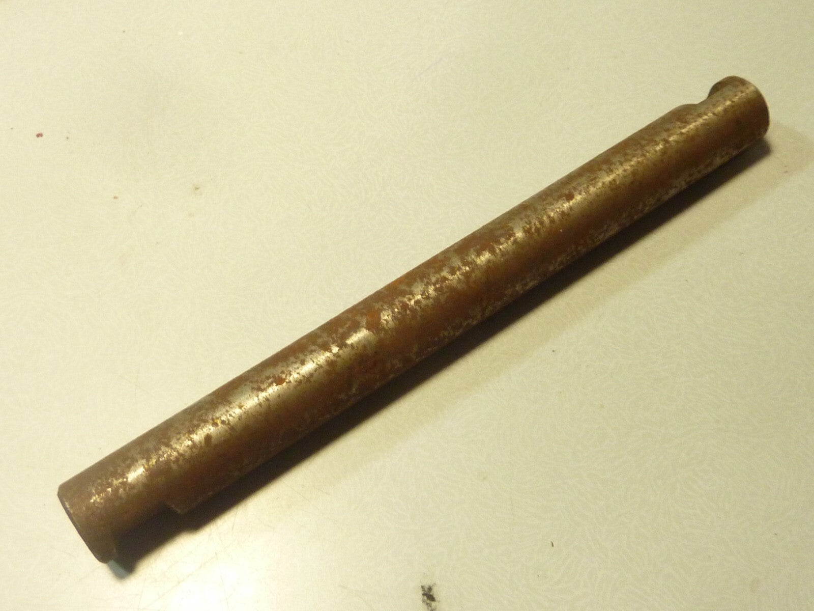NOS Ancien axe clavettes pédalier Motobecane Terrot  164 mm