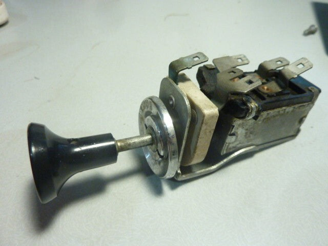 Bouton poussoir LJUS Commutateur Interrupteur Switch lighting Volvo P1800 used
