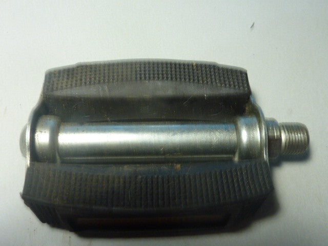 NOS 1  pédale WECO  vélo ancien vintage pedals  droite  9/16"