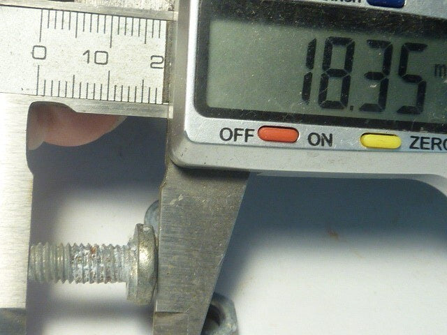 tète ronde méplat 3 vis bolt screw acier  vintage