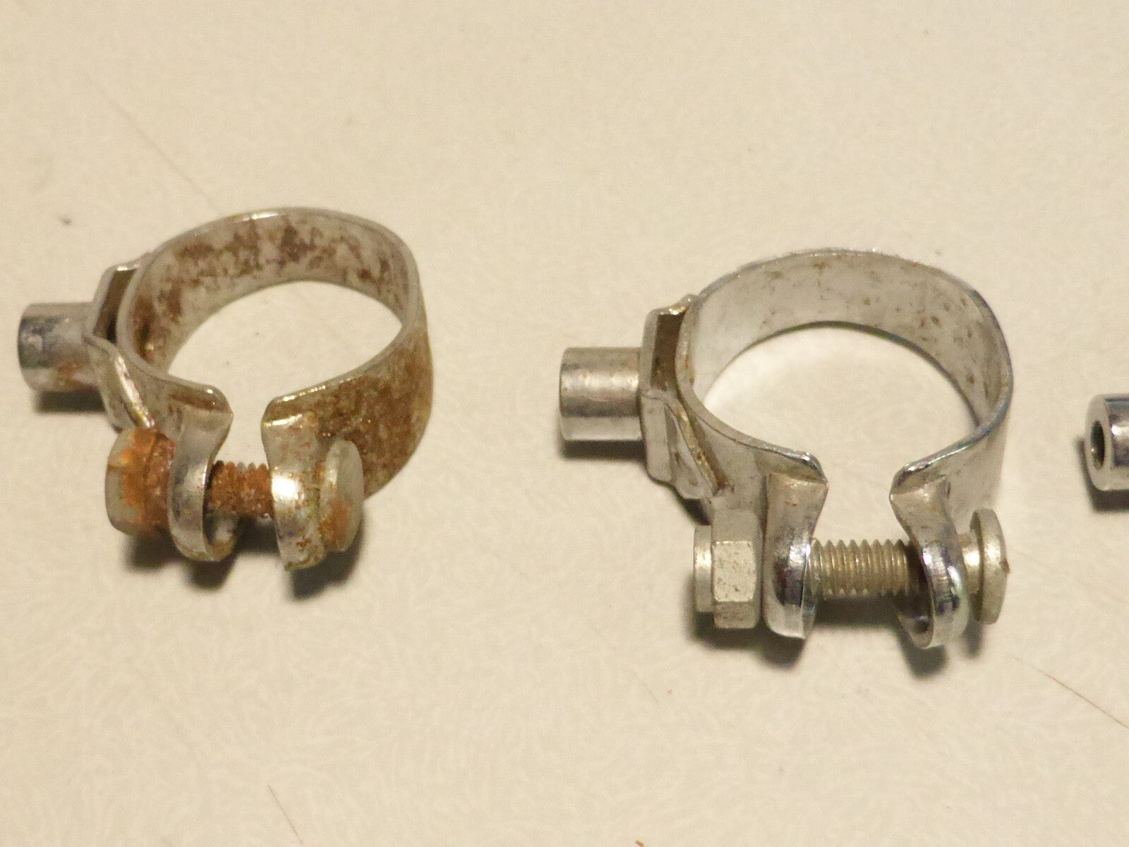 NOS lot de 4 Huret collier Levier De Vitesses Pince Shifter Band 28 mm