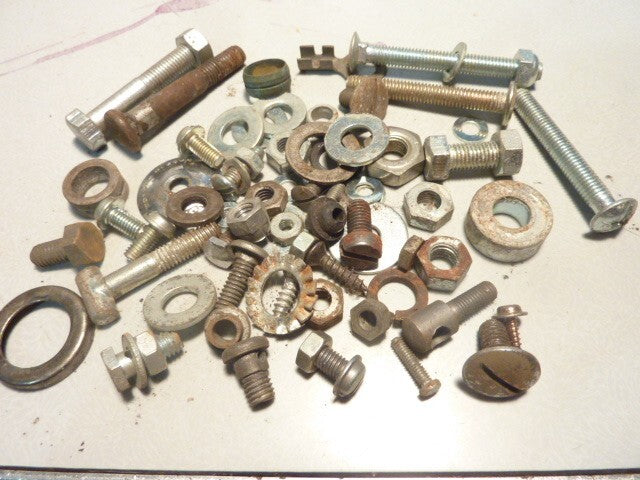 selon photo vis divers e varier rouillé vieux fond de tiroir ancien velo old bik