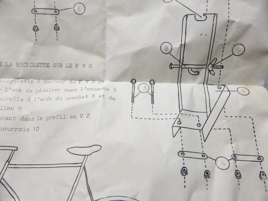 NOS pattes et vis fixation support vélo  voiture vintage