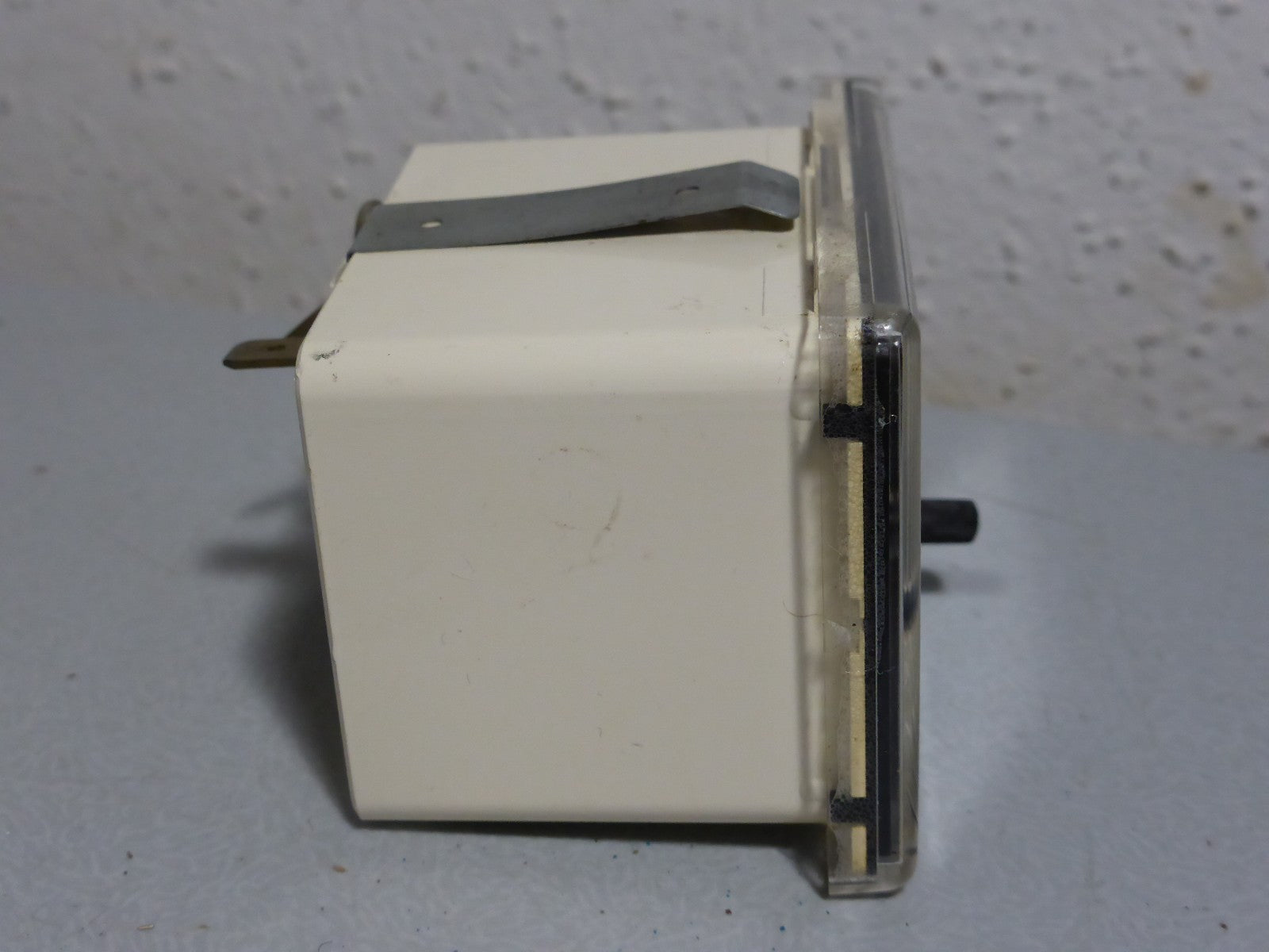 Montre horloge électrique  KIENZLE  Renault Peugeot Citroën