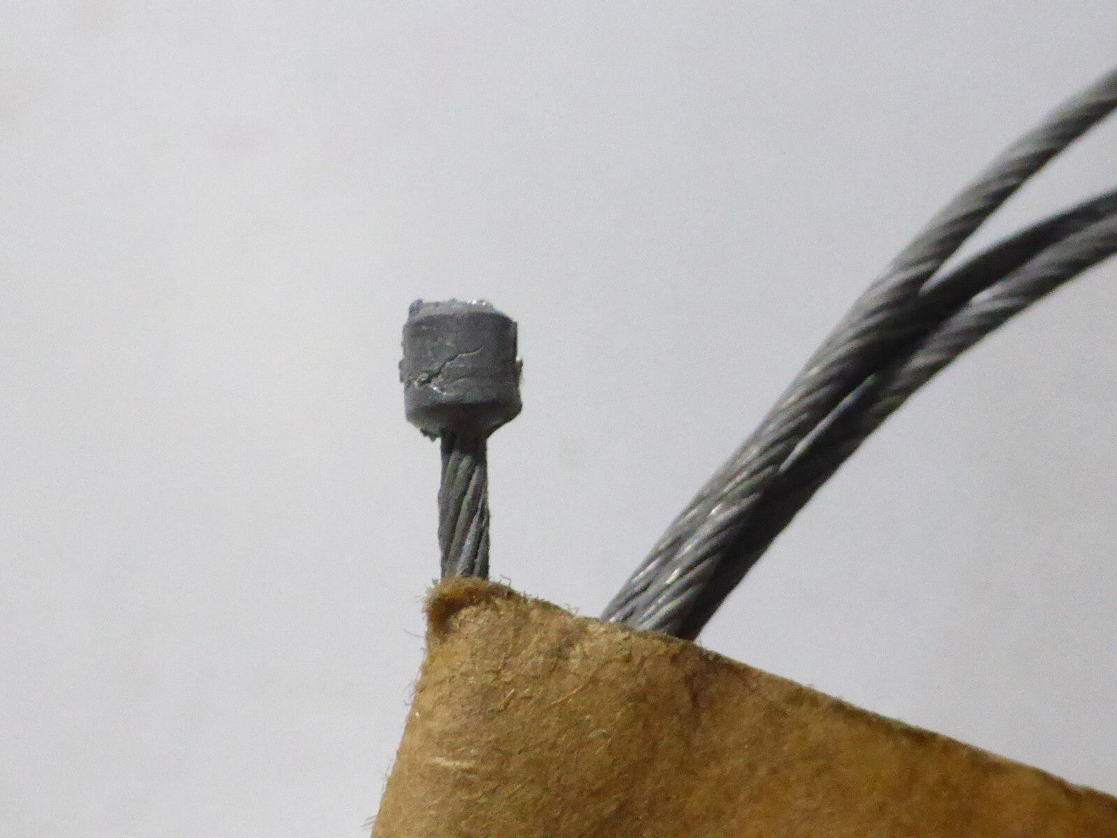 CABLE  1,2M DECOMPRESSEUR MOTOBECANE Peugeot EJAC goupille 3x3.5