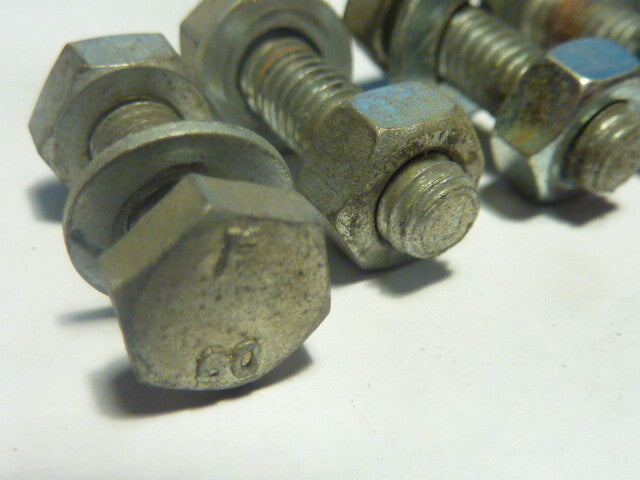 NOS 5 Vis M6  longueur total 24 mm avec écrou  Vis et écrou