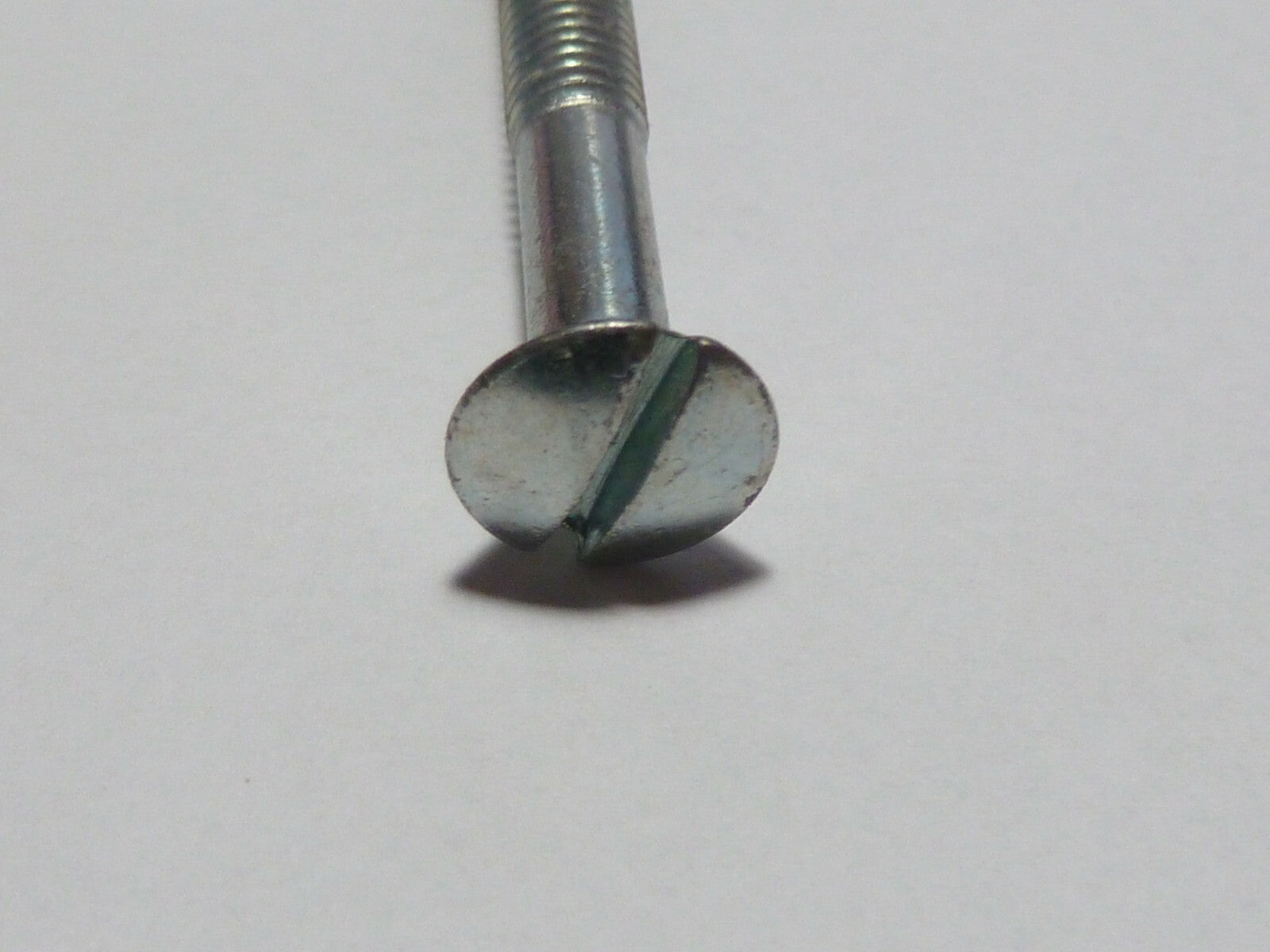 14 Vis à métaux à tête ronde tete de fourche avec écrou...M5X40