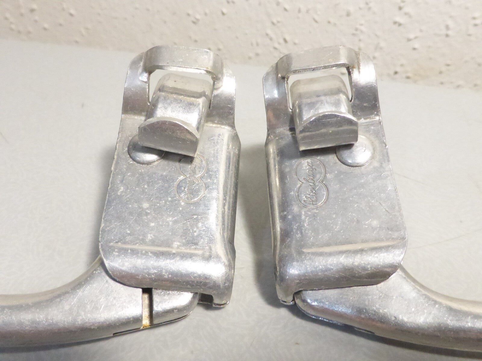 NOS 1 paire leviers poignées droit manchons vélo  vintage Altenburger