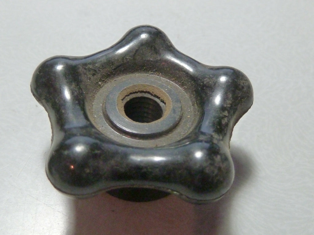 1 ancienne MOLETTE DE SERRAGE 7 mm