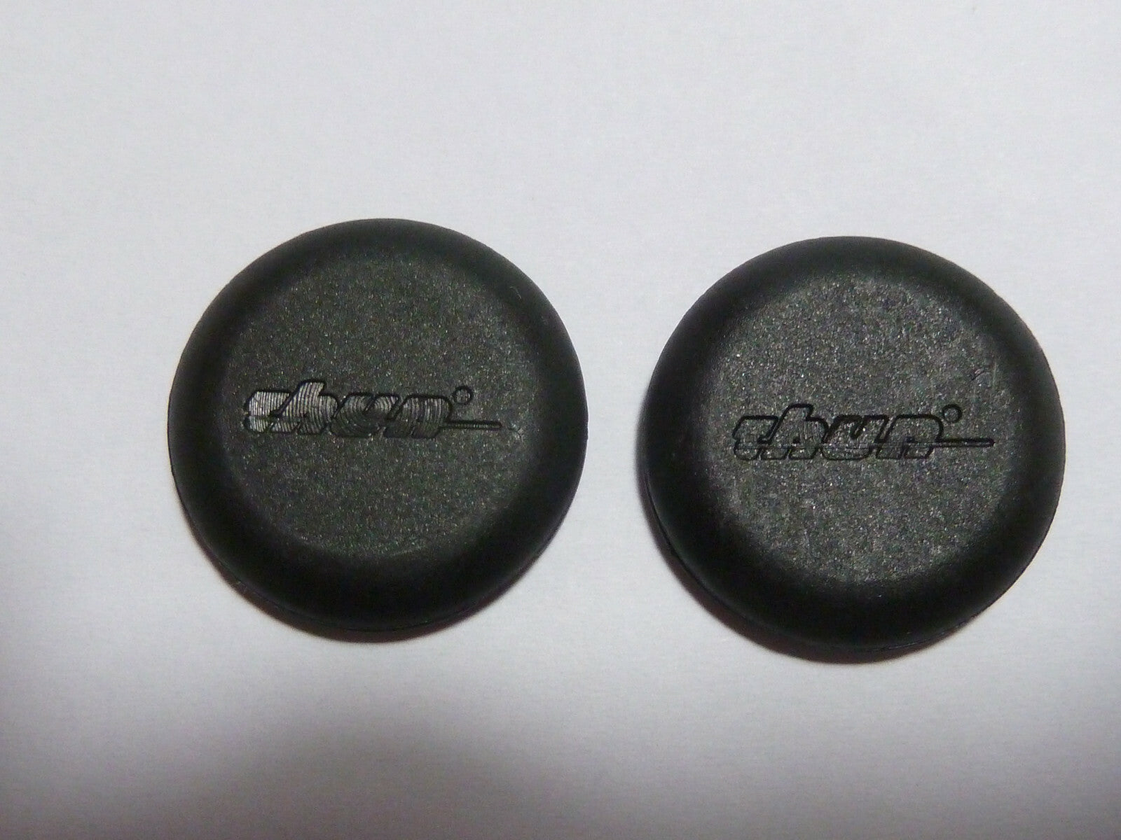 THUN  Bicycle Crankset Plastic Dust Caps Set Of 2 Road Bike Parts NOS