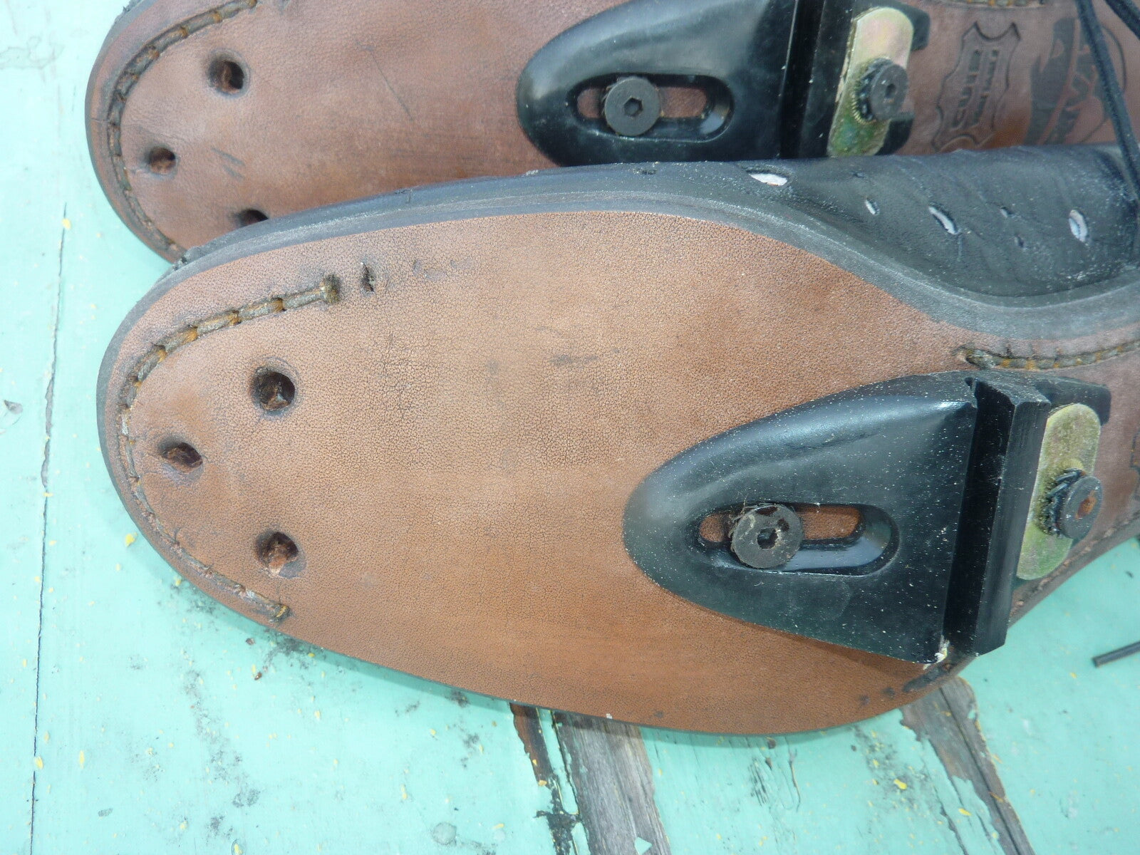 Chaussures de cyclisme ancienne  vintage  - RIVAT  - T39 kangourou 576 Izoard
