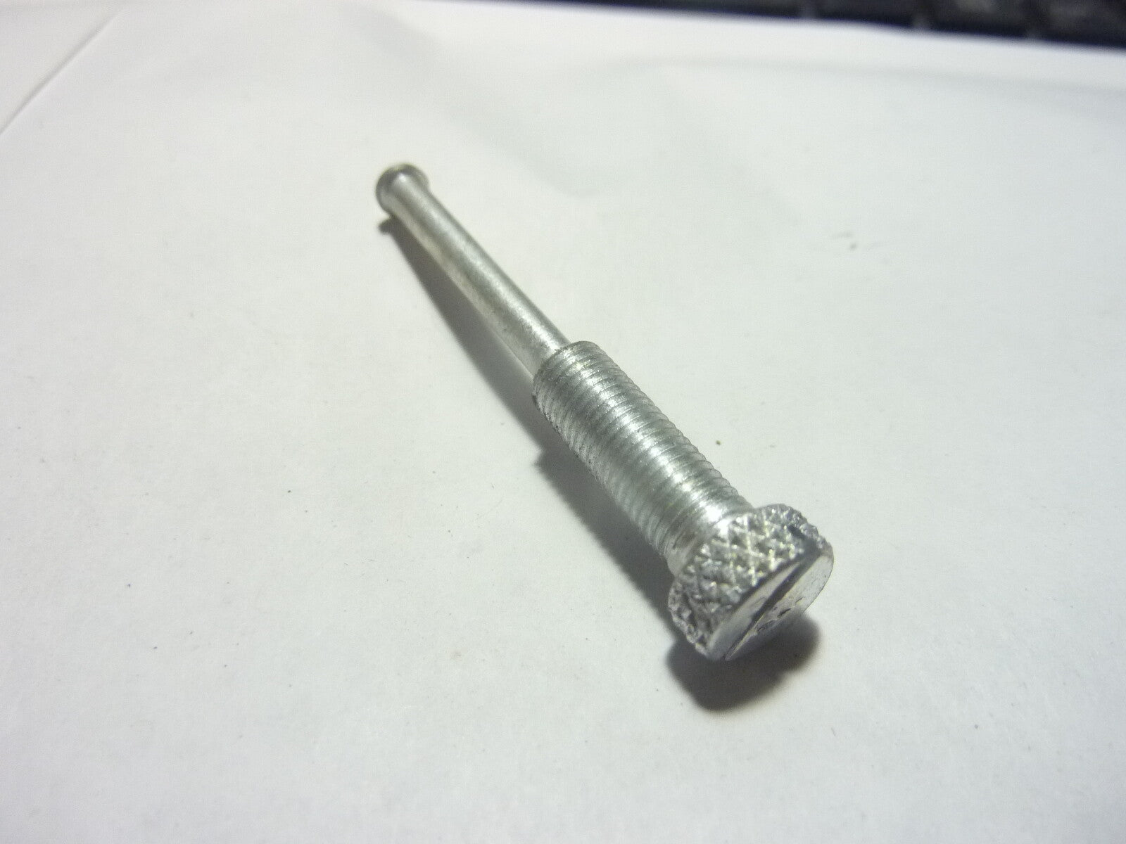 ✨ NOS – Vis de réglage Gurtner 6802 – Carburateur Vespa – Ancien stock ✨