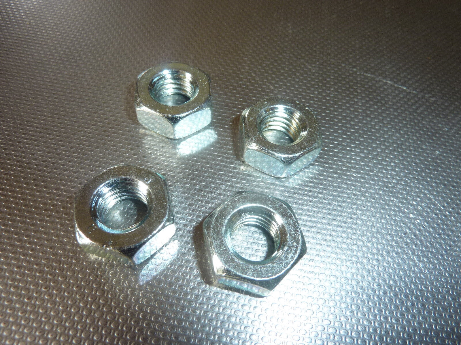 ✨ Lot 4 Écrous de Roue 12x1,75 – 6 Pans 19 mm – NOS Vintage ✨