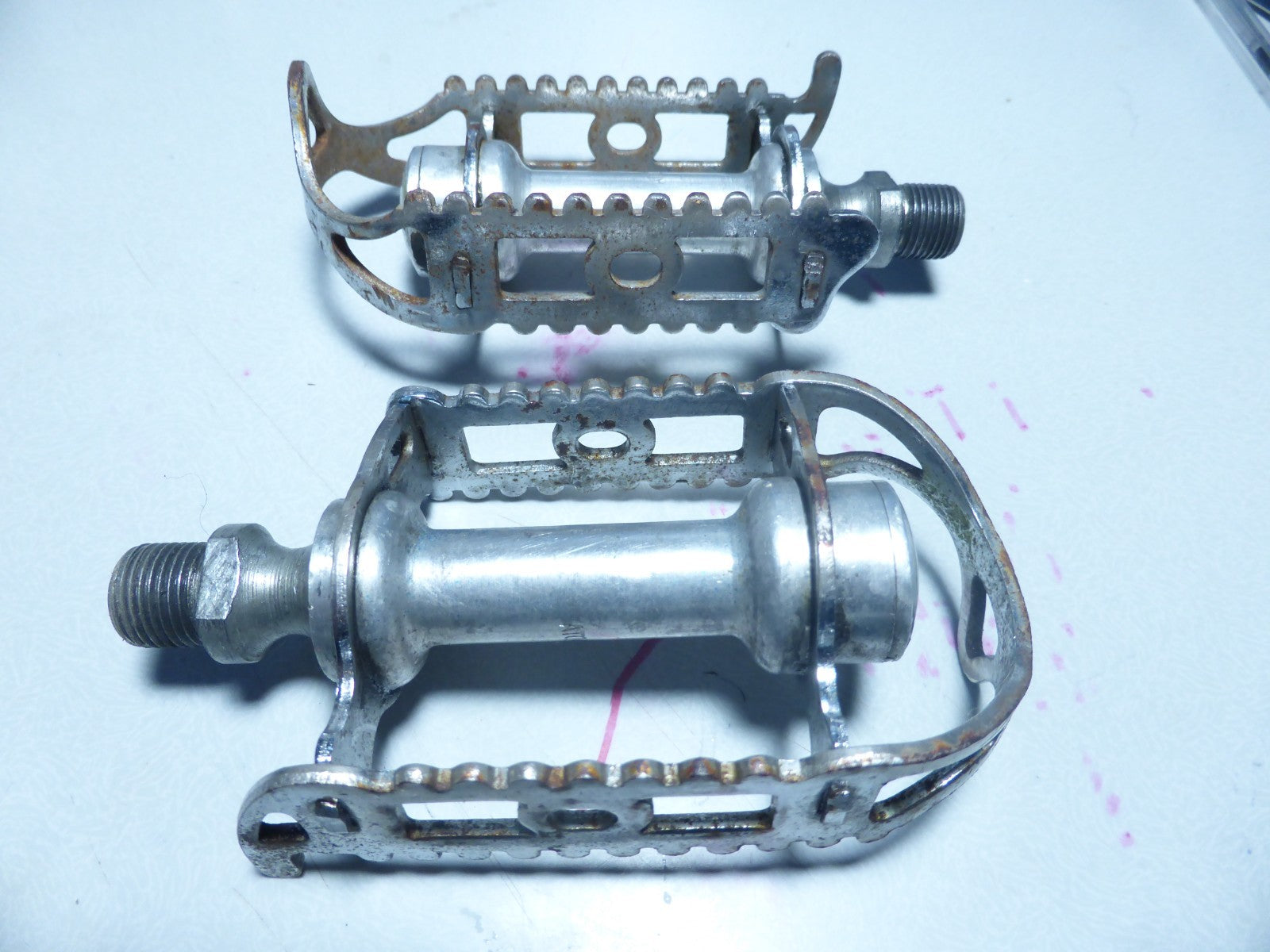 1 paire pédales Atom vélo ancien vintage pedals   14/125