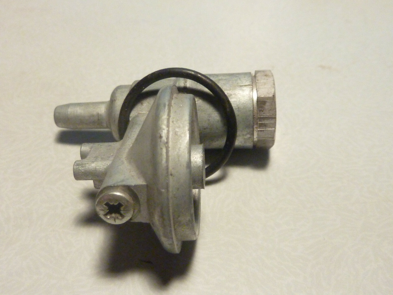 COUVERCLE de  cuve ORIGINAL CARBURATEUR GURTNER