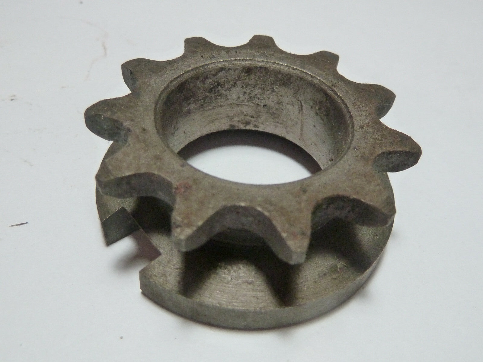 ✨PIGNON 11 DENTS DE CHAINE MOTEUR ancien stock✨
