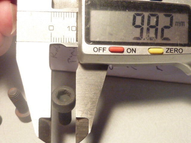 3 Vis métaux  M6  Pas de 100 Acier