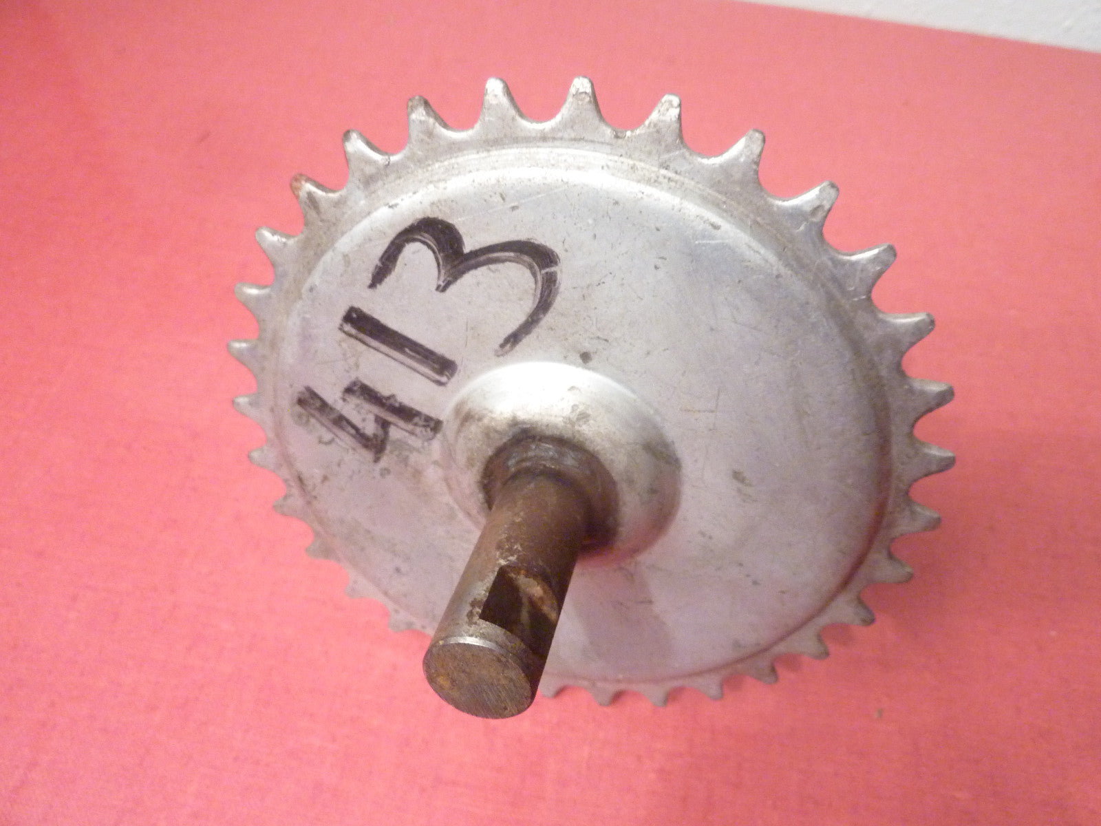 NOS axe plateau PEDALIER Plateau ANCIENNE Peugeot 102 32 DENTS