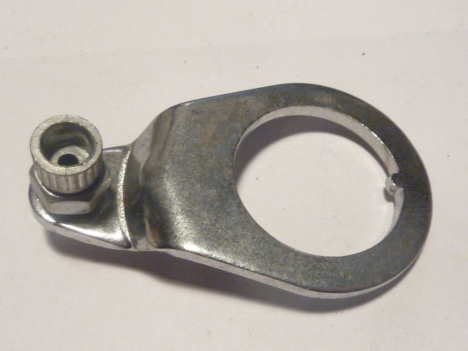 Guide de gaine de frein avant avec vis  FORK STEERER TUBE BRAKE 25.4 / 25.7