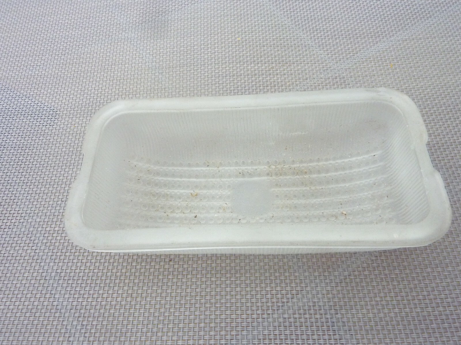 pour tacot ancien verre de feu blanc noté B.V