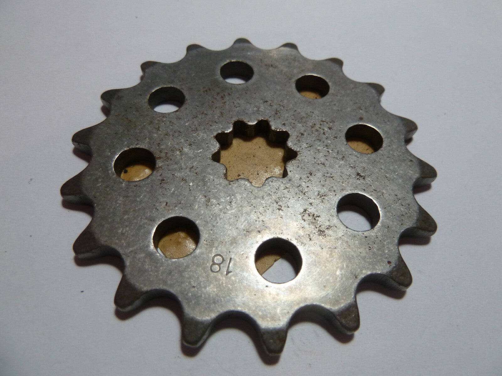 NOS 18 dents pignon kettennad 18Z chaine sprocket 349.1.13.118.1 PUCH ?