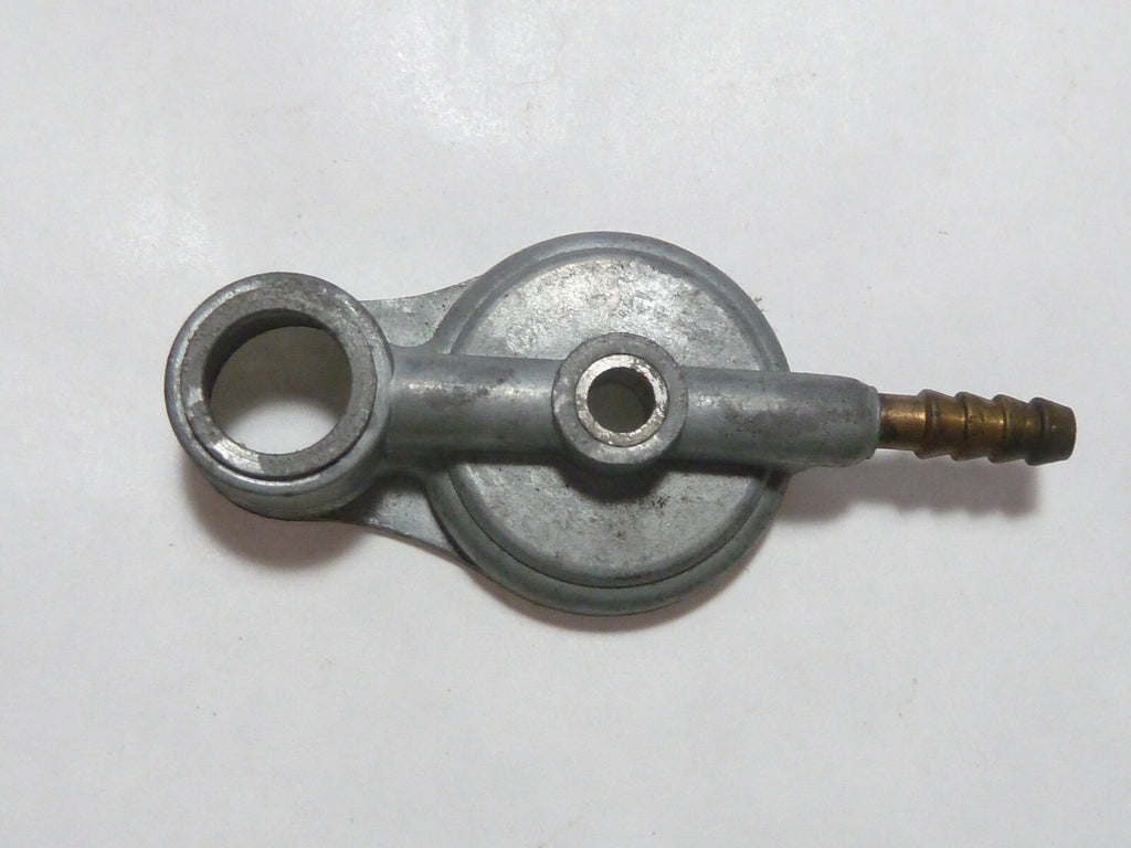 NOS 1 gurtner  couvercle Haut de cuve Peugot motobecane