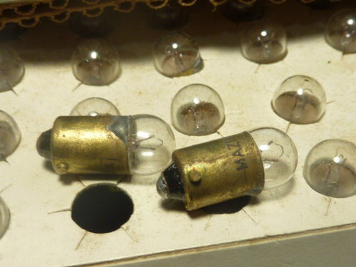 2 AMPOULES  vintage mazda  6V 0.25A tube 8.5 mm BA9S témoin