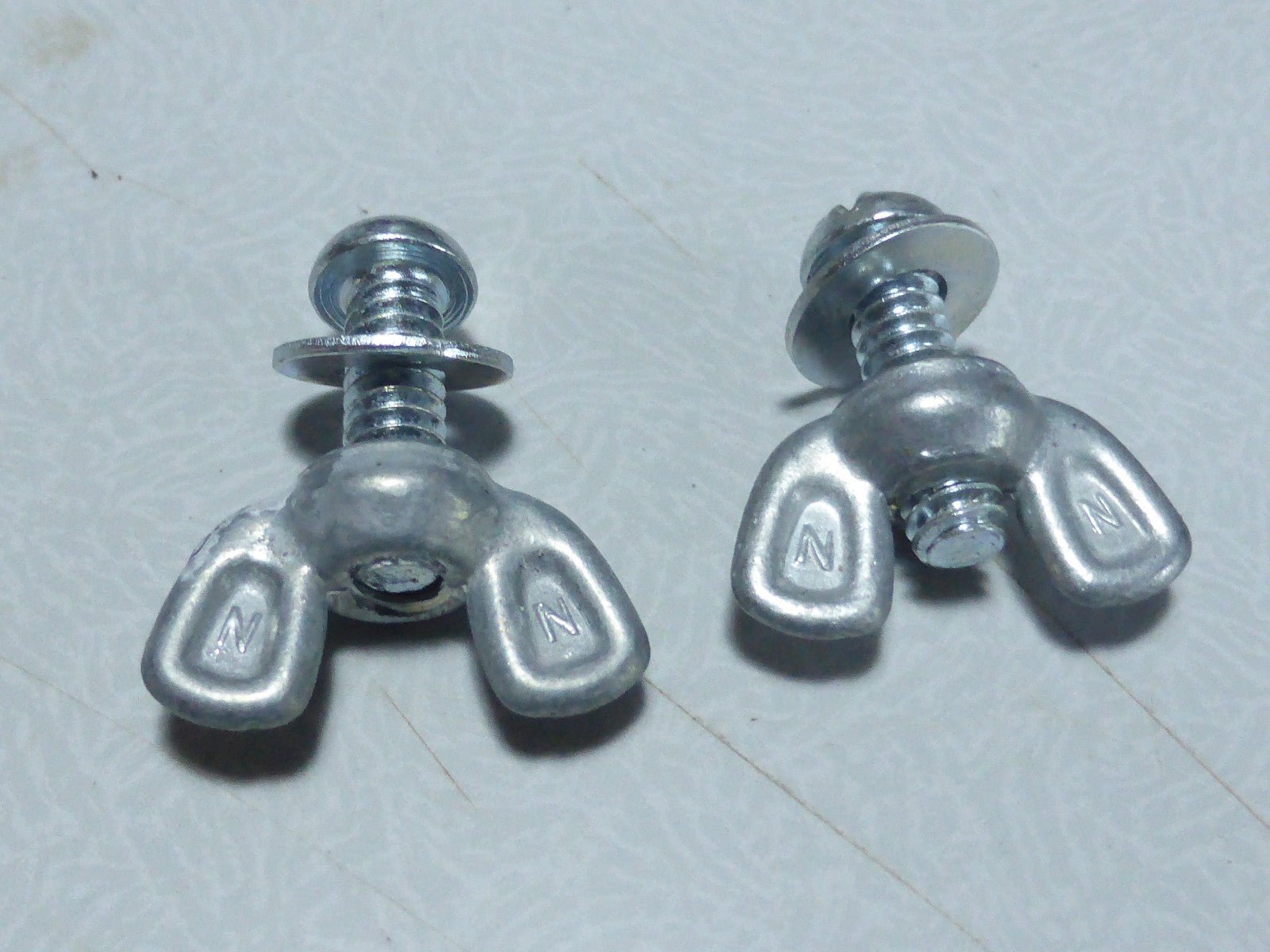 NOS 2 Vis à Papillon Écrous Oreilles vintage 5x15 mm garde boue type Bluemels NN