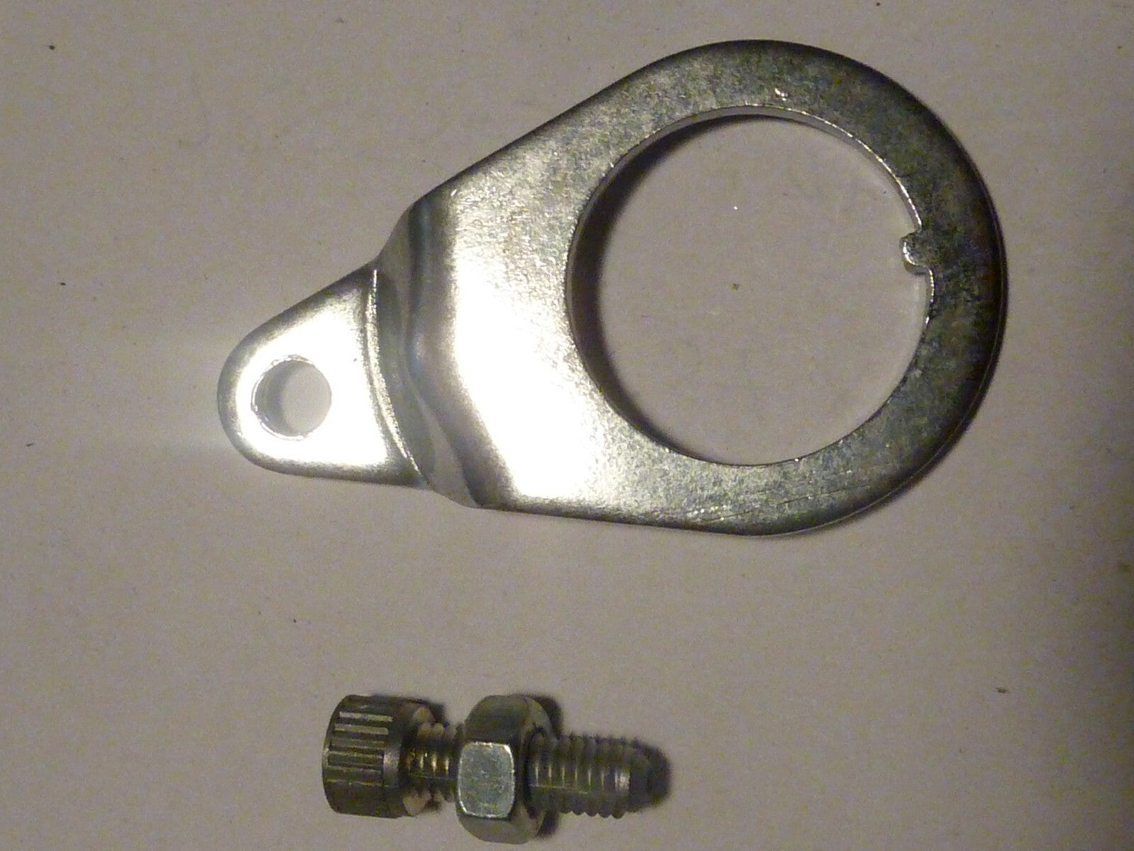 Guide de gaine de frein avant avec vis  FORK STEERER TUBE BRAKE 25.4 / 25.7