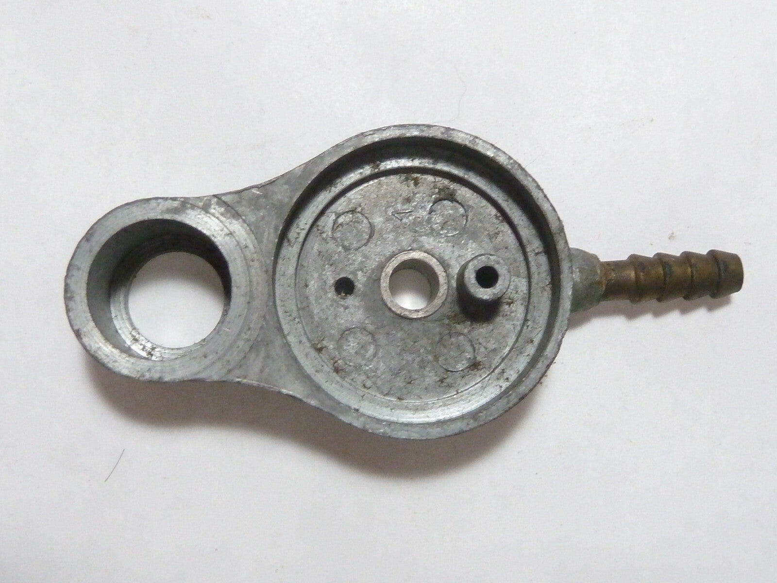 NOS 1 gurtner  couvercle Haut de cuve Peugot motobecane