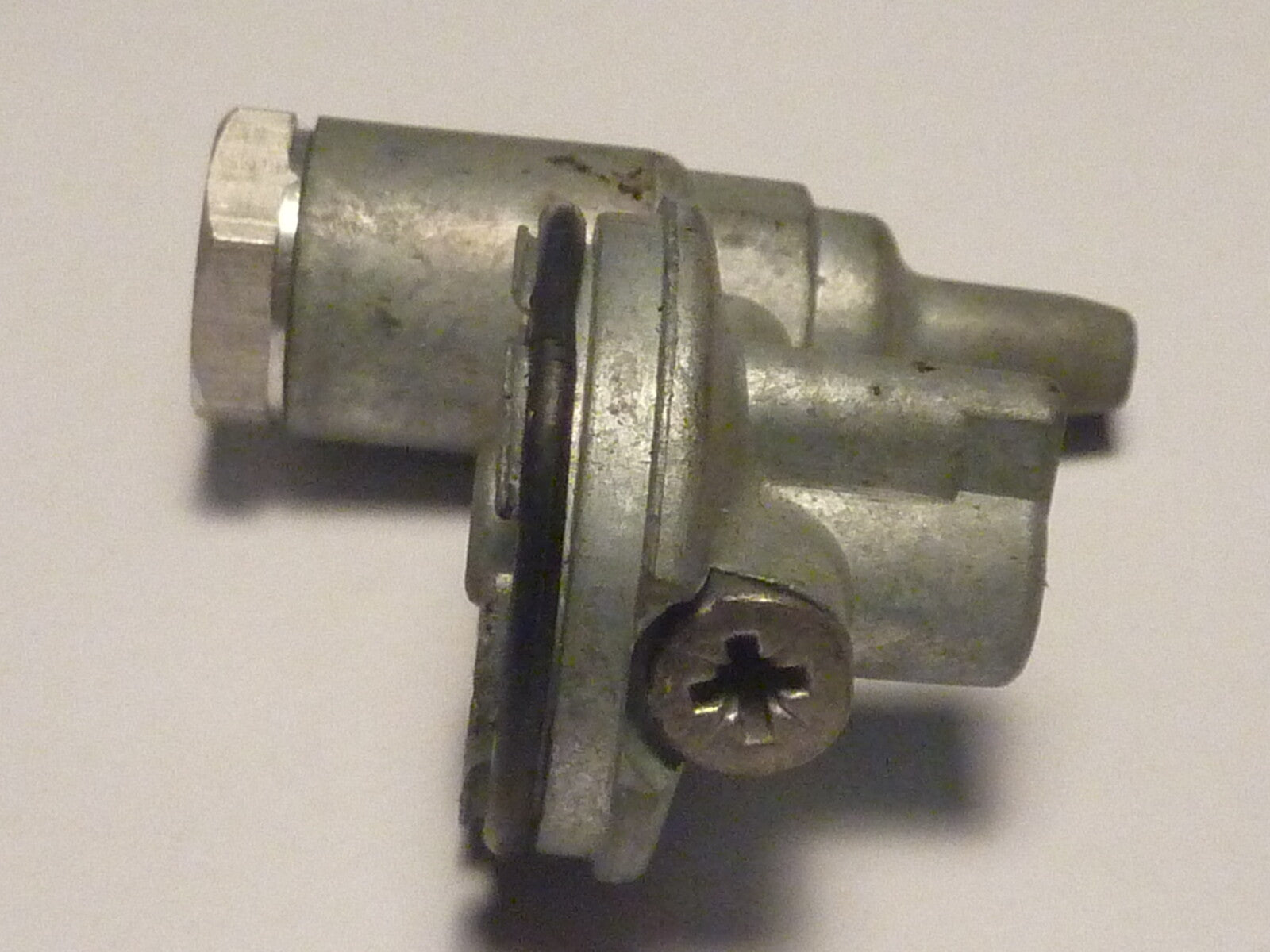 ✨ NOS Couvercle Haut de Cuve Gurtner – Peugeot / Motobécane – Vintage ✨