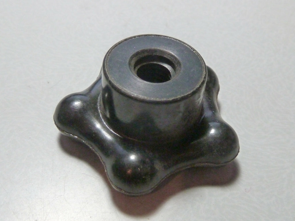 1 ancienne MOLETTE DE SERRAGE 7 mm