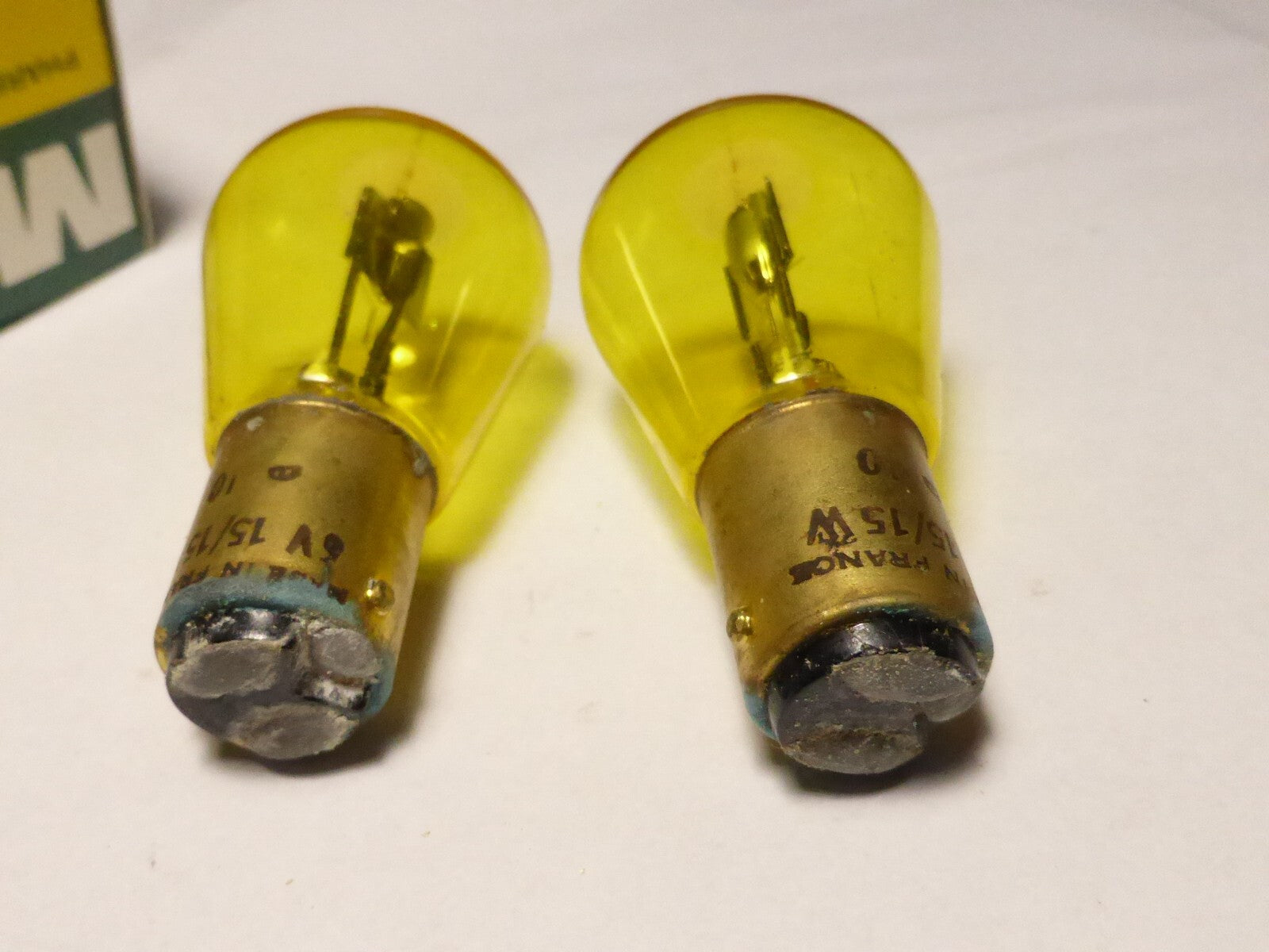 2 Ampoules phare 2 ergots 6v - 15/15W type BA15d moto cyclomoteurs  années 40/50