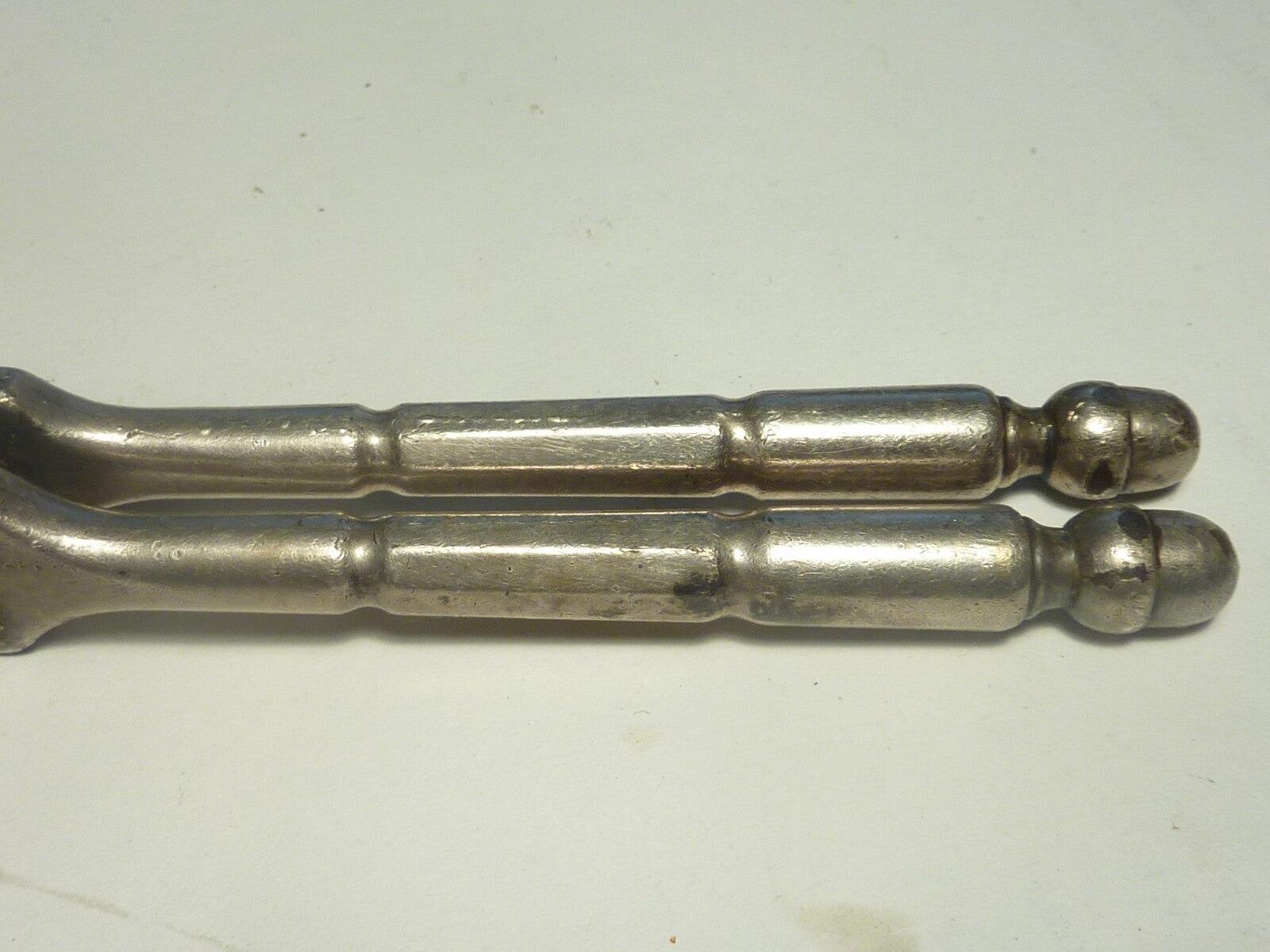 Outils anciens,pince de chapelier en fer casse noix