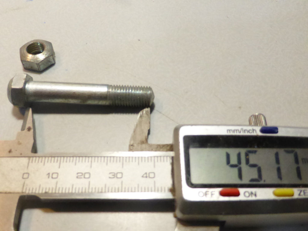 NOS vis  M8 poutre Axe de béquille diamètre 8mm x 45 mm