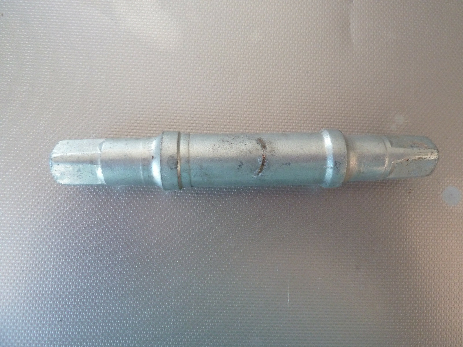 ✨🚴 NOS neu Axe pédalier 127 mm acier boitier pédalier vintage ancien stock✨🚴