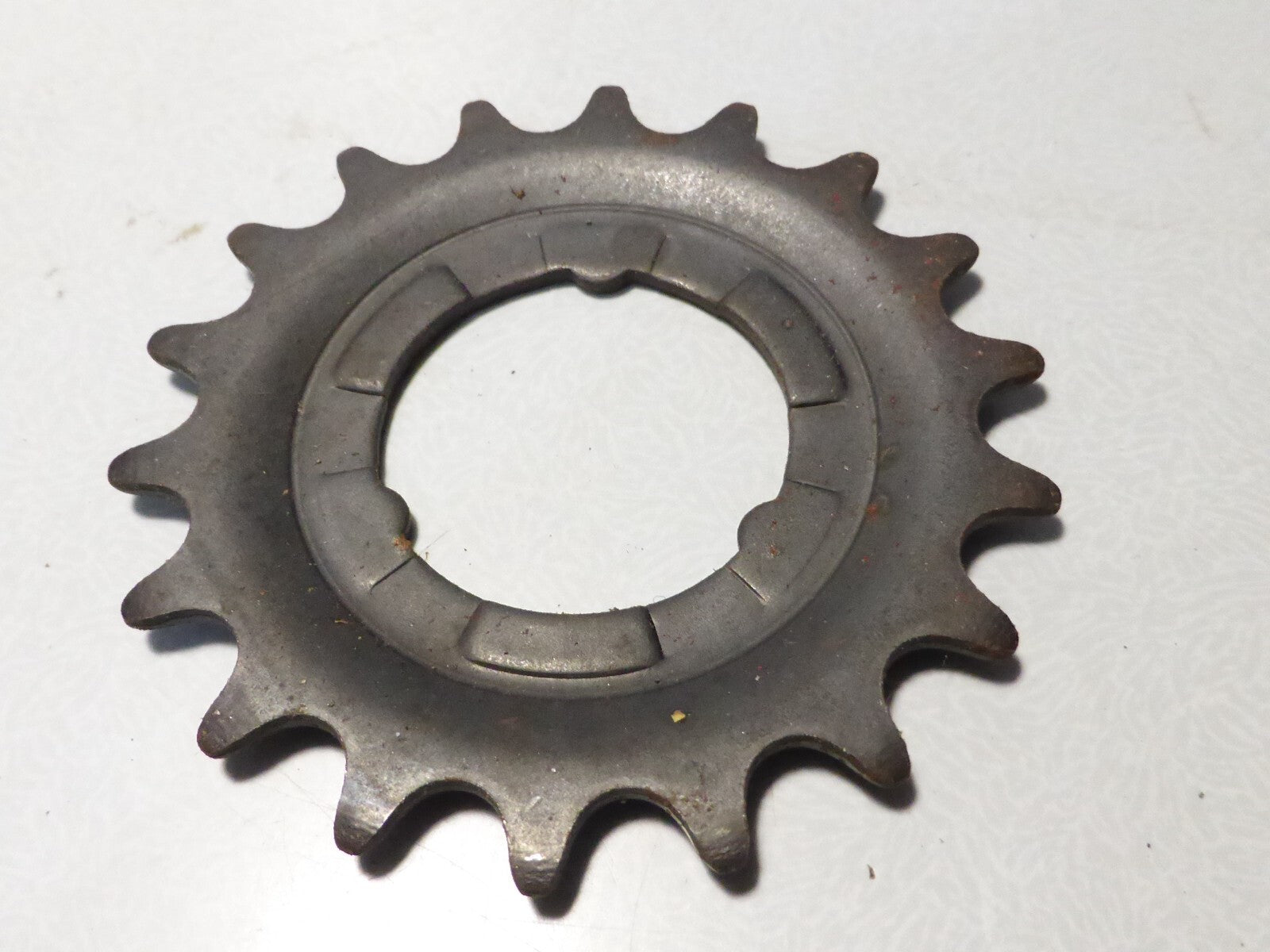NOS SHIMANO 3S Sprocket Wheel 18T Black 32103040 pignon 18 dents