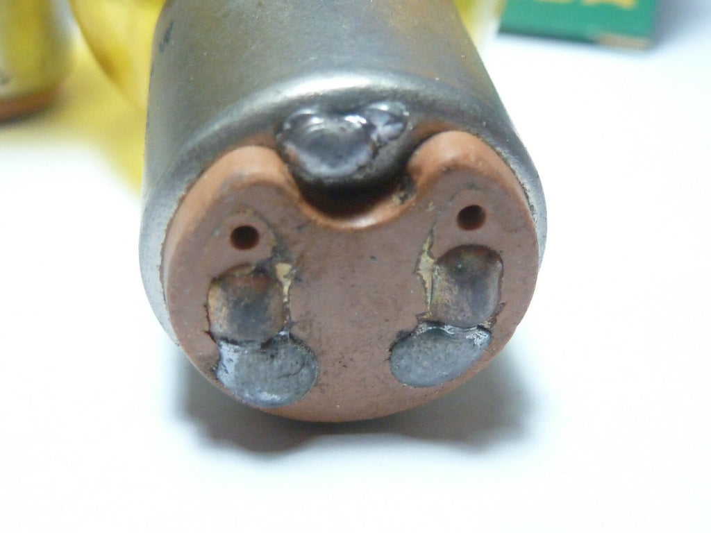 NOS 2 ampoules MAZDA éclairage vintage  12V 18/18 W BA 20 d jaune Bulb BA20d