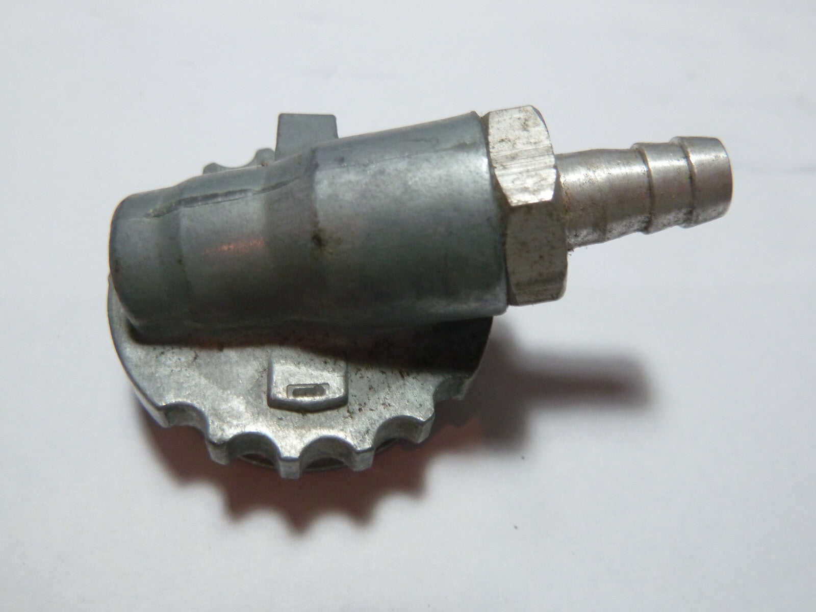 NOS neu 1 gurtner  carburateur  couvercle de cuve AD13 51V 51S moteur AV10