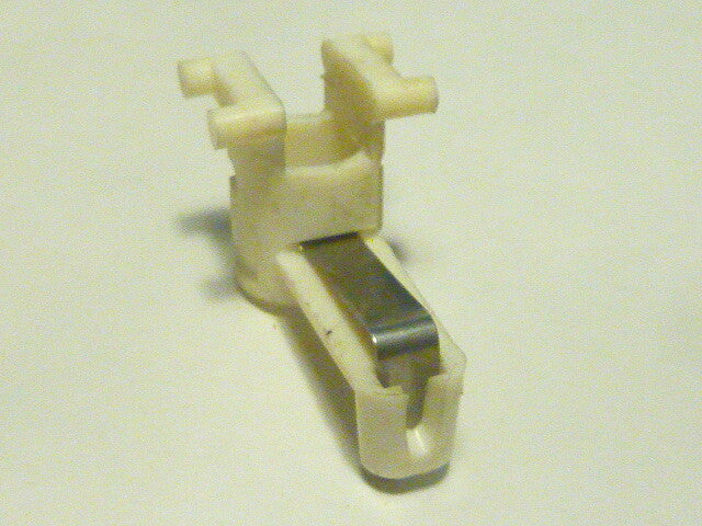3 ancien patte support  porte ampoule  renault peugeot simca citroen ???