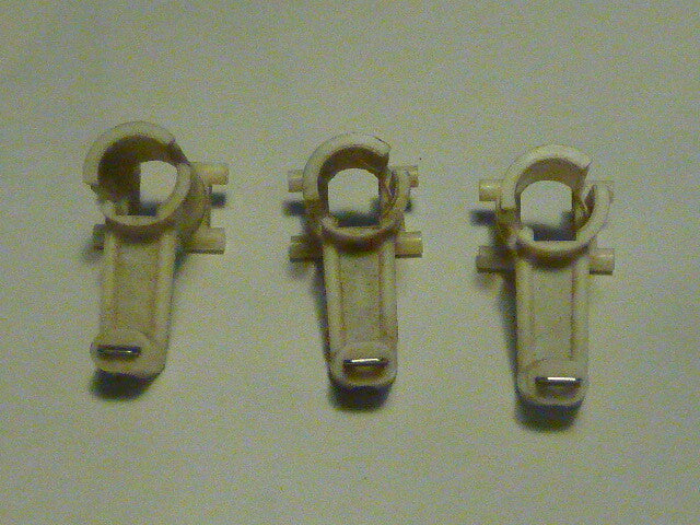 3 ancien patte support  porte ampoule  renault peugeot simca citroen ???